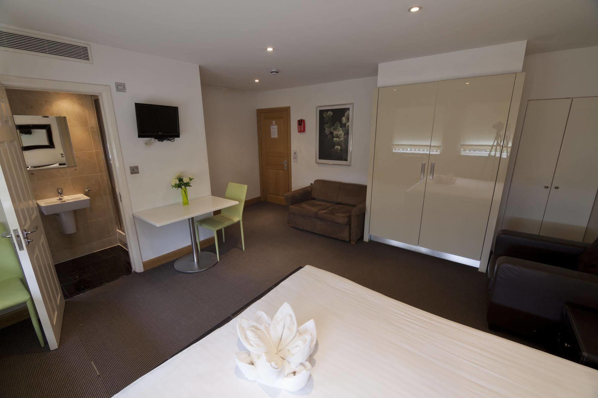 West End Lane II Aparthotel London Eksteriør bilde