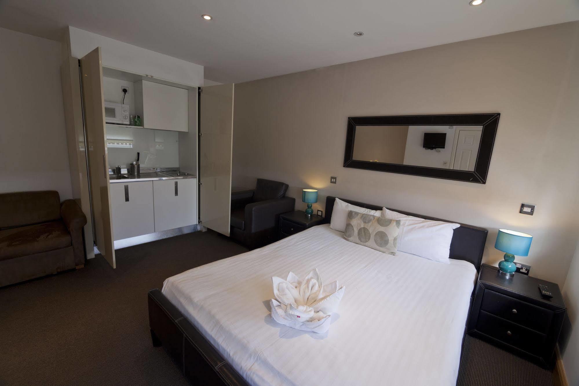 West End Lane II Aparthotel London Eksteriør bilde