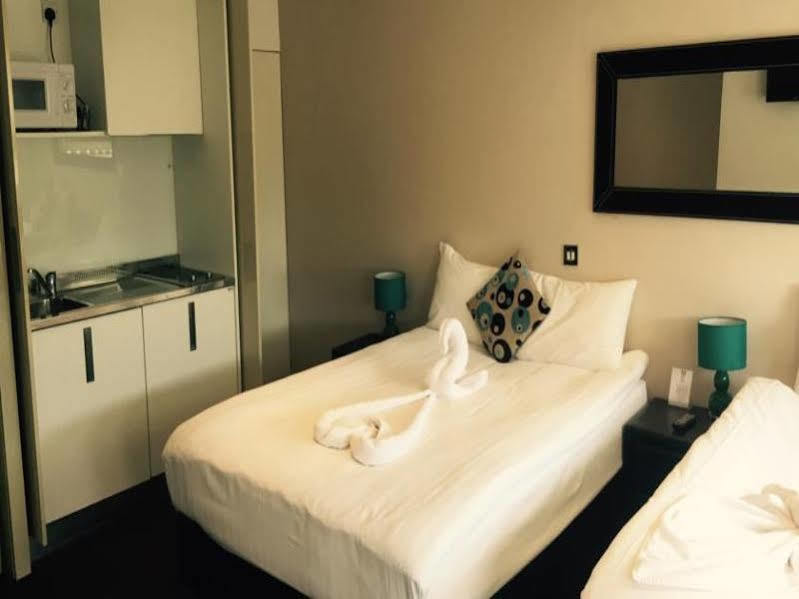 West End Lane II Aparthotel London Eksteriør bilde